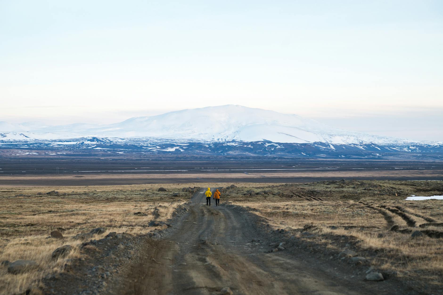 Bergstraße — Newlyweds in Motion